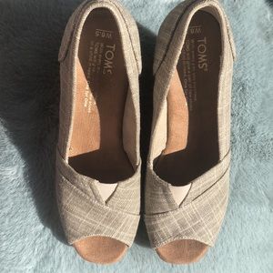 Toms wedges size 6.5 EUC